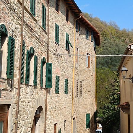 Castle Apartment Aga Uzzano Eksteriør bilde